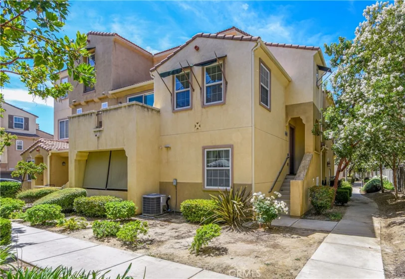 44942 Bellflower photo 27