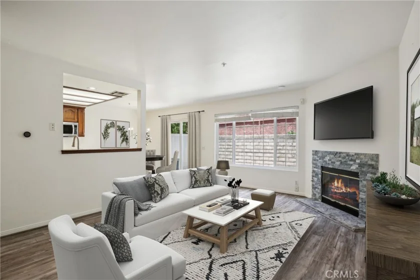 17556 Van Buren Lane photo 1