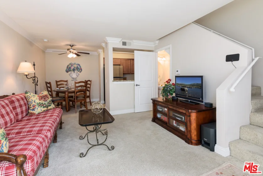 355 N Maple Street #203 photo 1