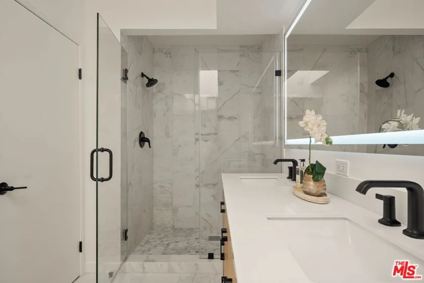 1617 S Beverly Glen Boulevard #404 photo 18