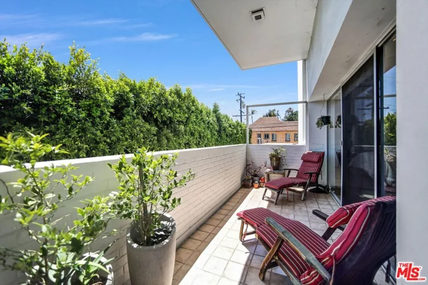 999 N Doheny Drive #106 photo 13