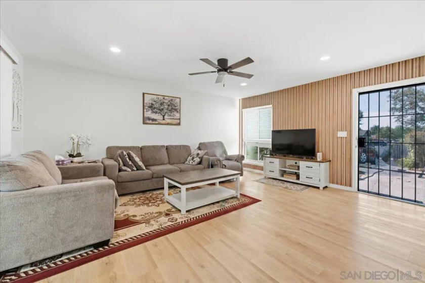 503 Smoketree Glen photo 12