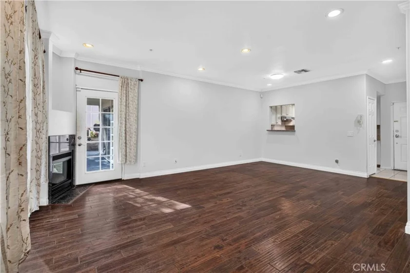 411 N Jackson #105 photo 8