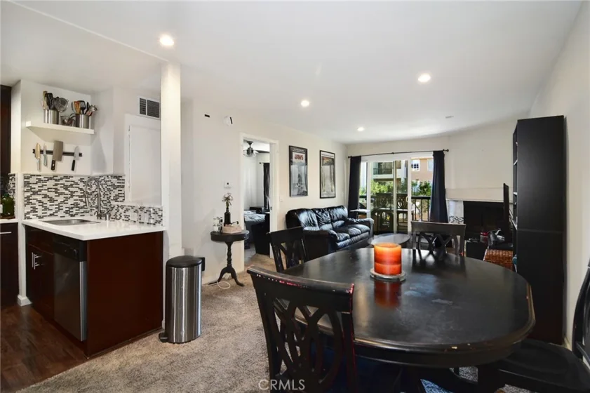 5530 Owensmouth Avenue #218 photo 1