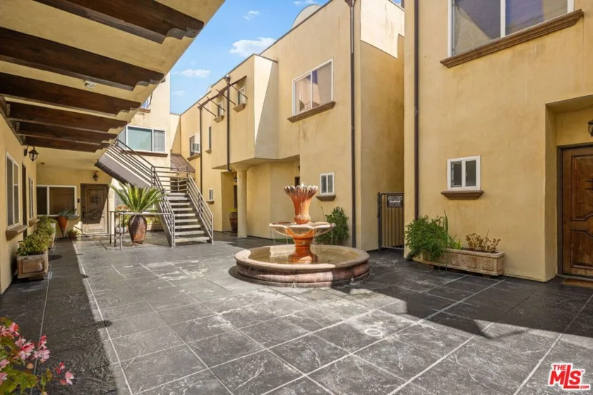 4128 Whitsett Avenue #107 photo 31