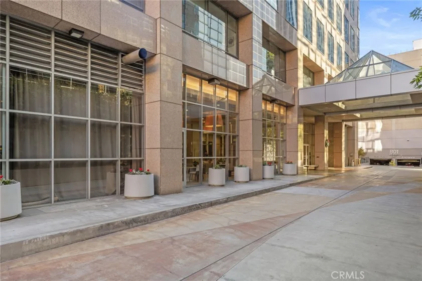 801 S Grand #1611 photo 15