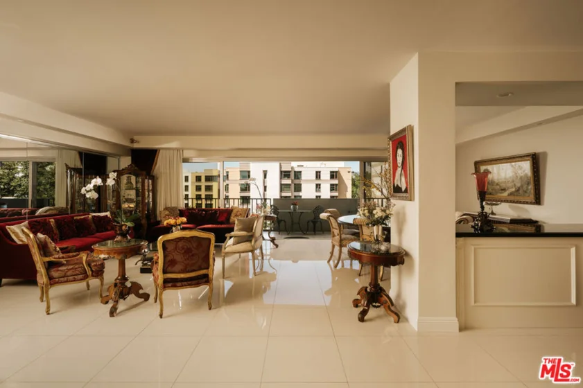 10450 Wilshire Boulevard #4J photo 7