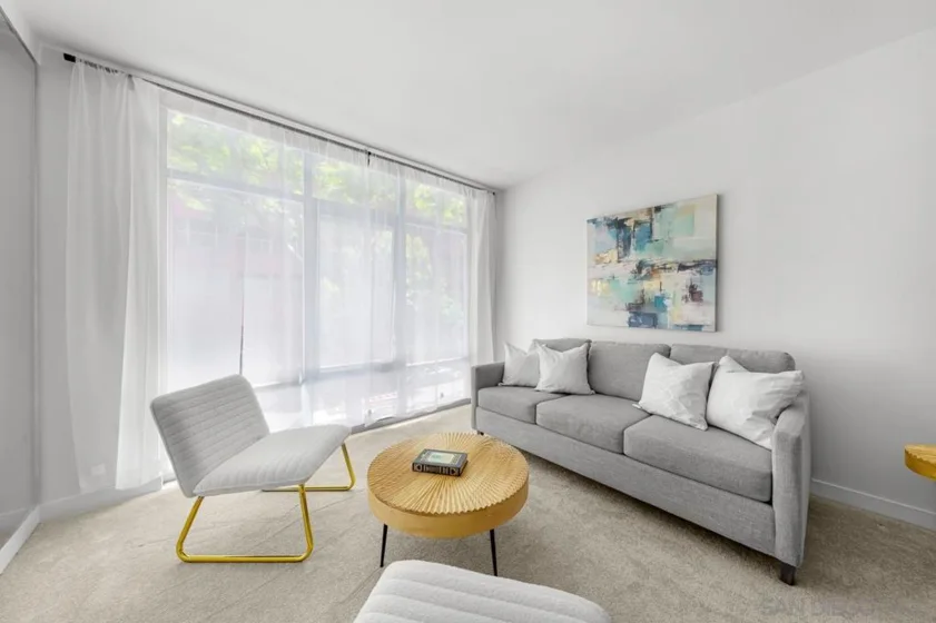 425 W Beech #327 photo 11