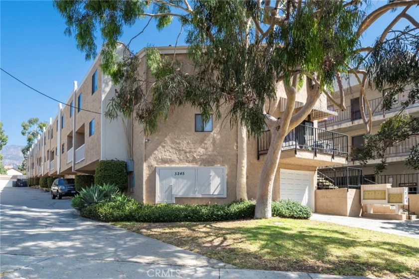 3245 Altura Avenue #4 photo 1