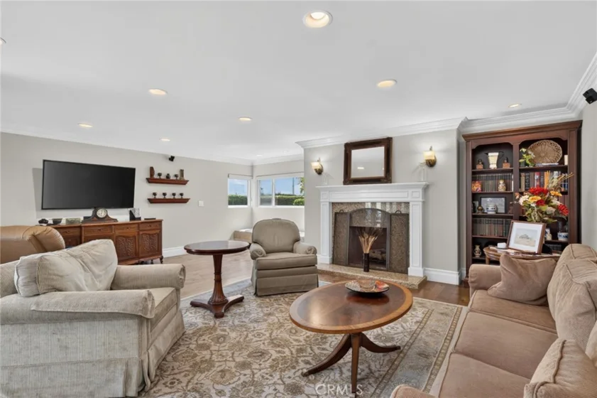 610 S Orange Grove Boulevard #5 photo 6
