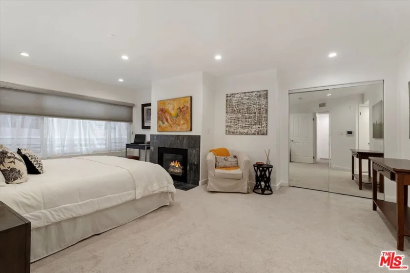 1160 Granville Avenue #108 photo 21