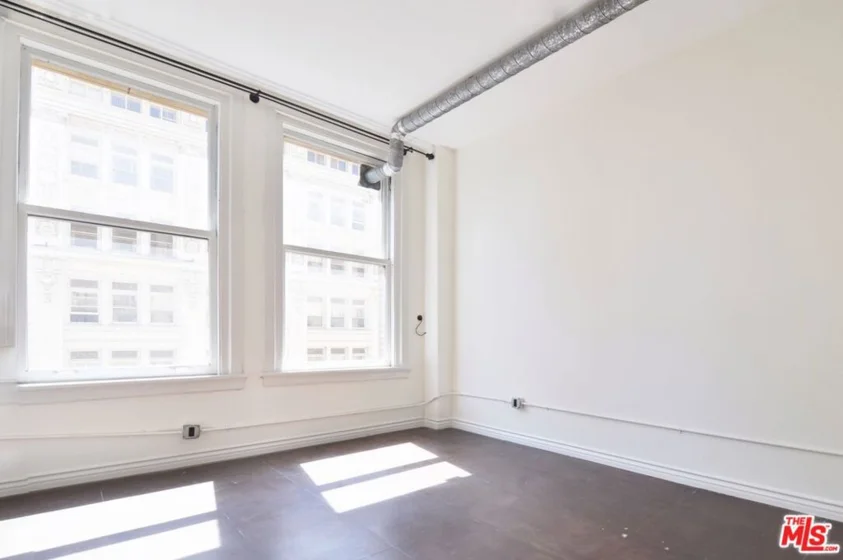 215 W 7th Street #907 photo 7