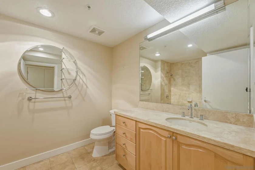 1199 Pacific Hwy #2206 photo 30