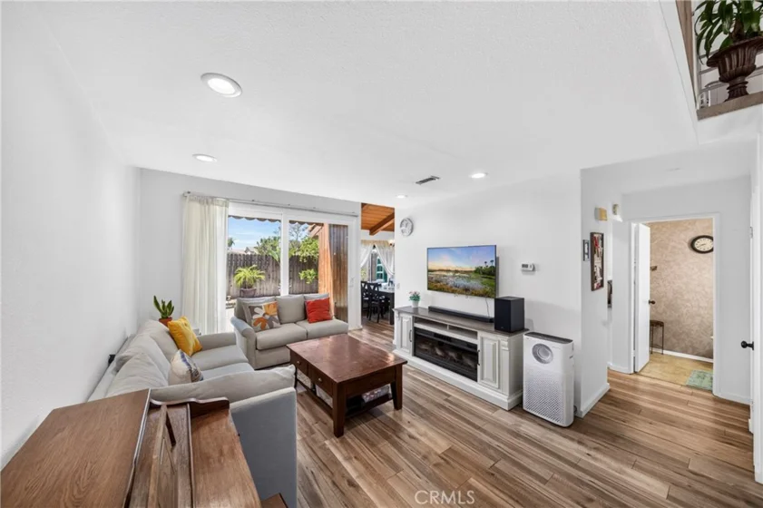 6340 Sonora photo 2