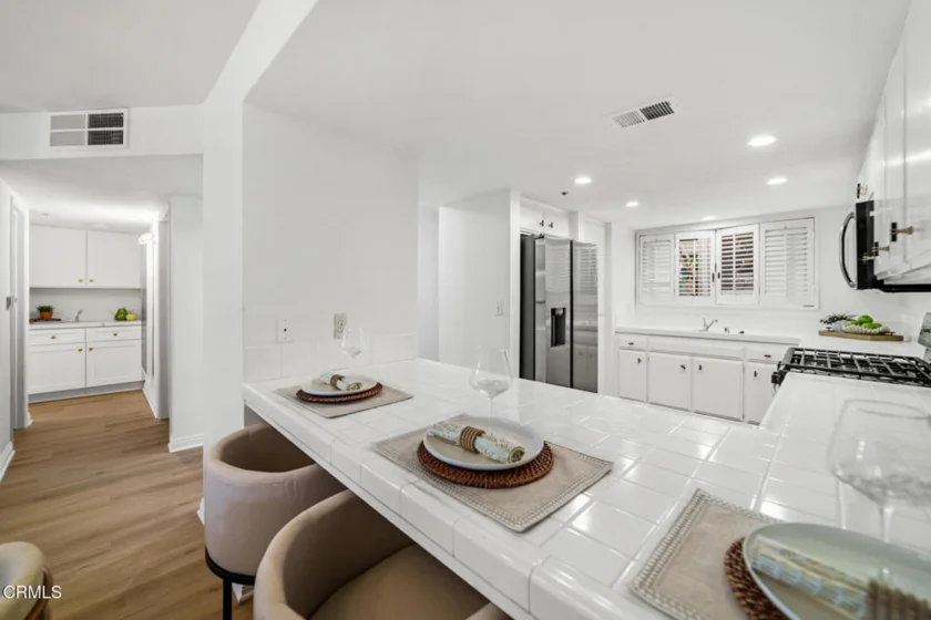 961 E California Boulevard #109 photo 10