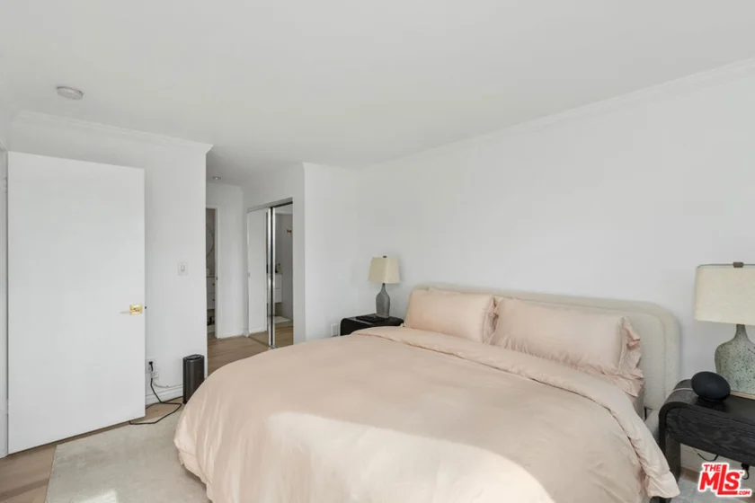 1222 N Olive Drive #201 photo 16