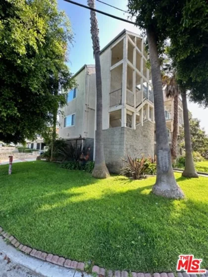 601 S Grevillea Avenue #1 photo 1