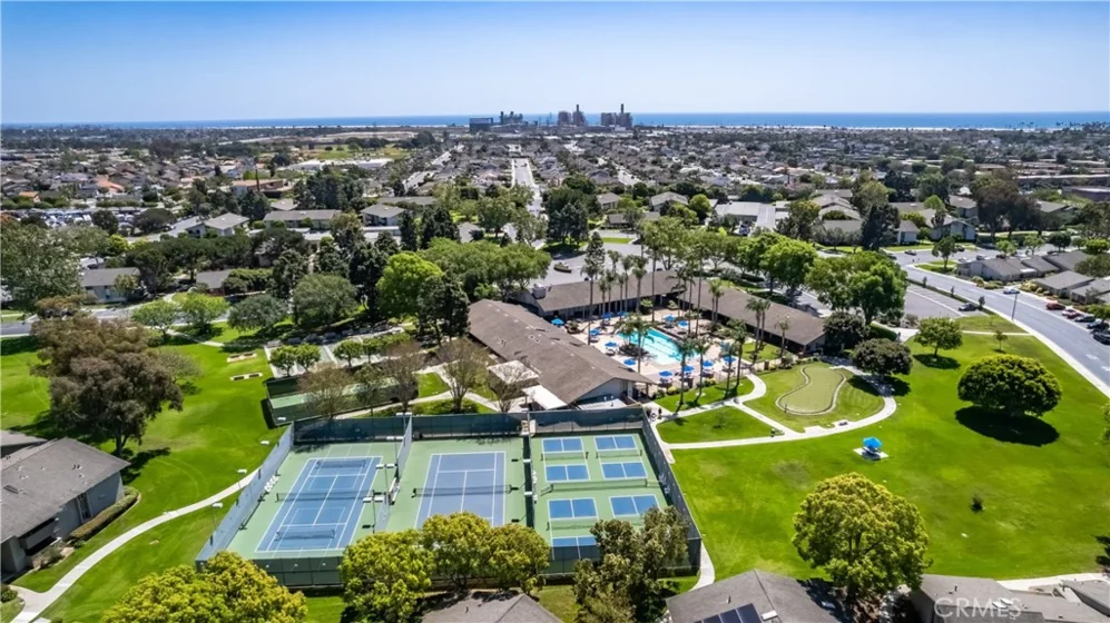 19-G Van Ness Court photo 41