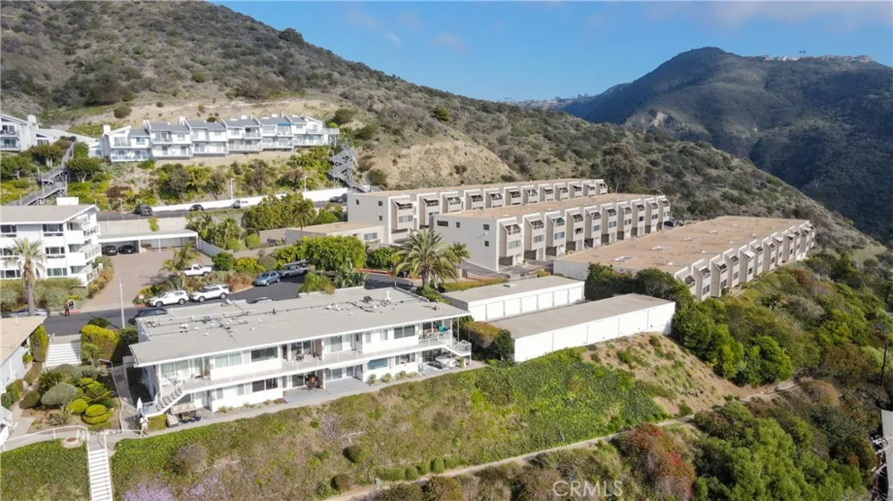 21722 Ocean Vista #C photo 1