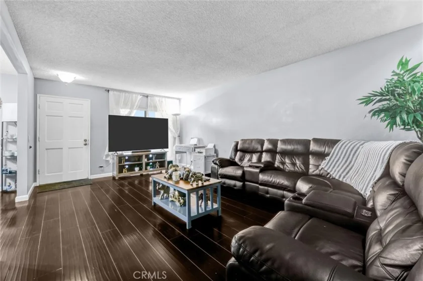 943 W Lamark Lane photo 8