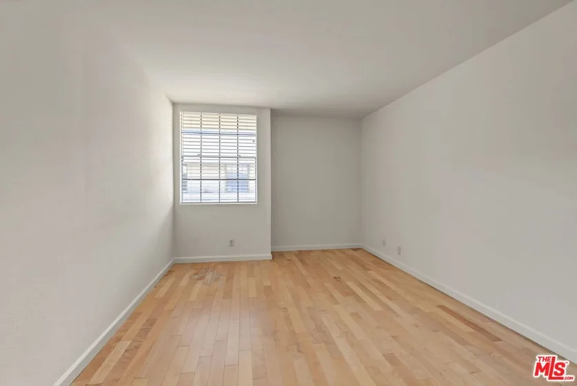 740 N Kings Road #314 photo 16