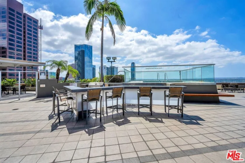 1100 Wilshire Boulevard #2605 photo 16