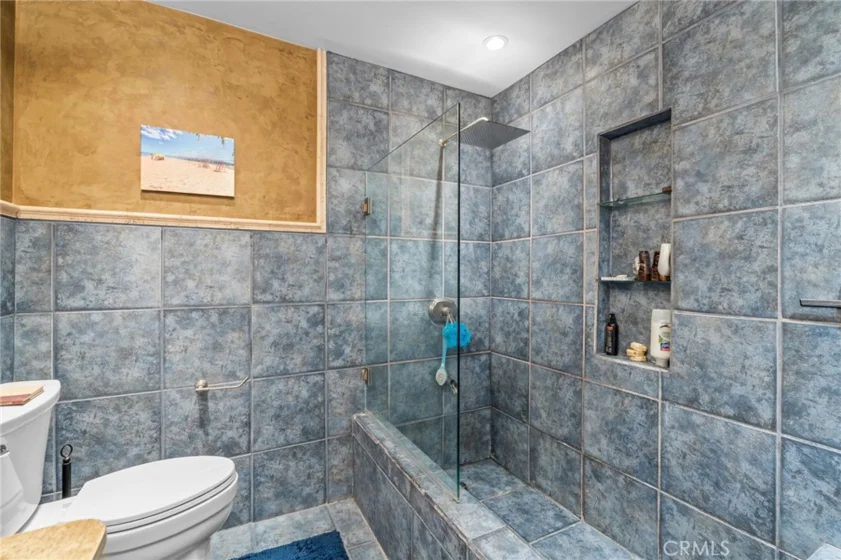 8712 Gregory Way #402 photo 12