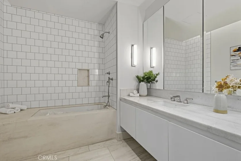 8420 W Sunset Boulevard #108 photo 18