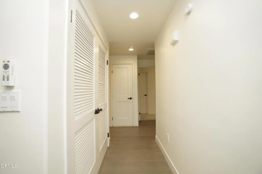 385 S Marengo Avenue #205 photo 18