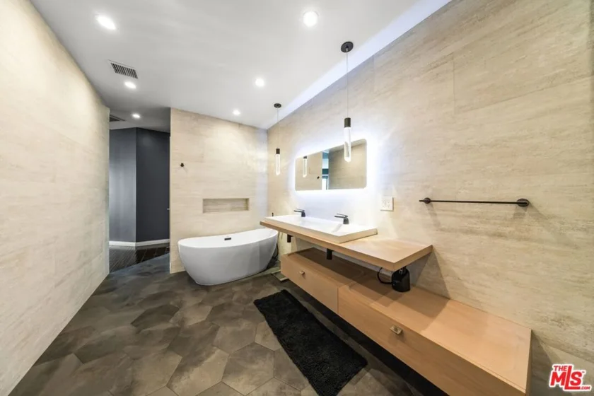 1100 Wilshire Boulevard #3208 photo 10