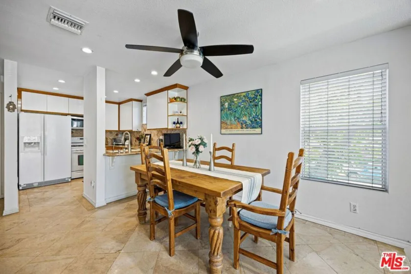4549 Haskell Avenue #1 photo 10