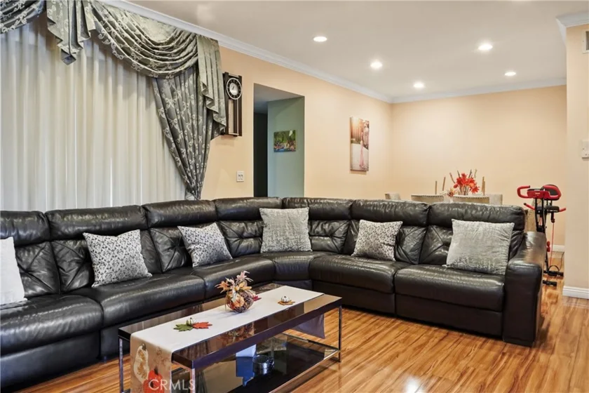 14239 Sherman Way #3 photo 3