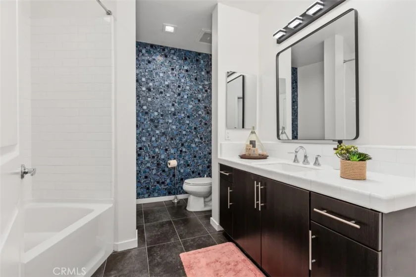 21 Gramercy #220 photo 24