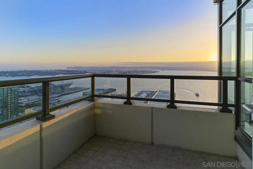 1205 Pacific Hwy #3101 photo 57