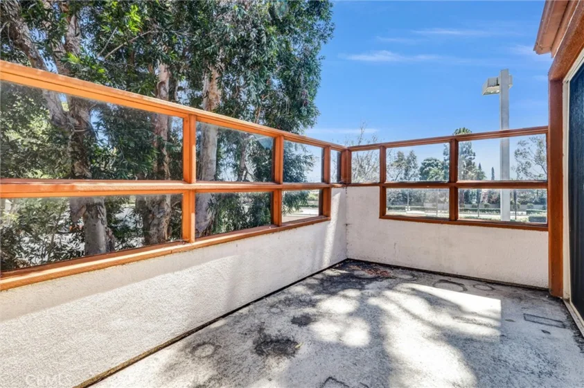 360 Villa Point Drive photo 29