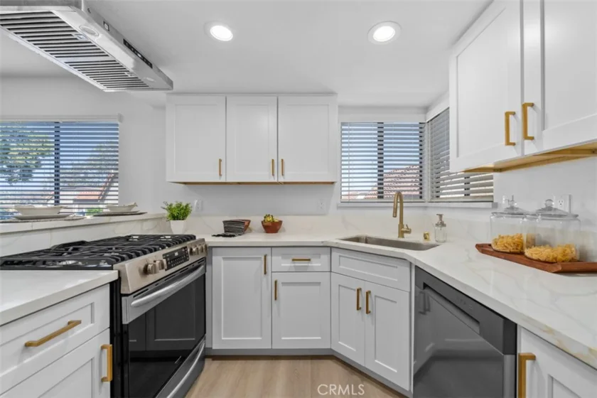 28121 Montecito #23 photo 11
