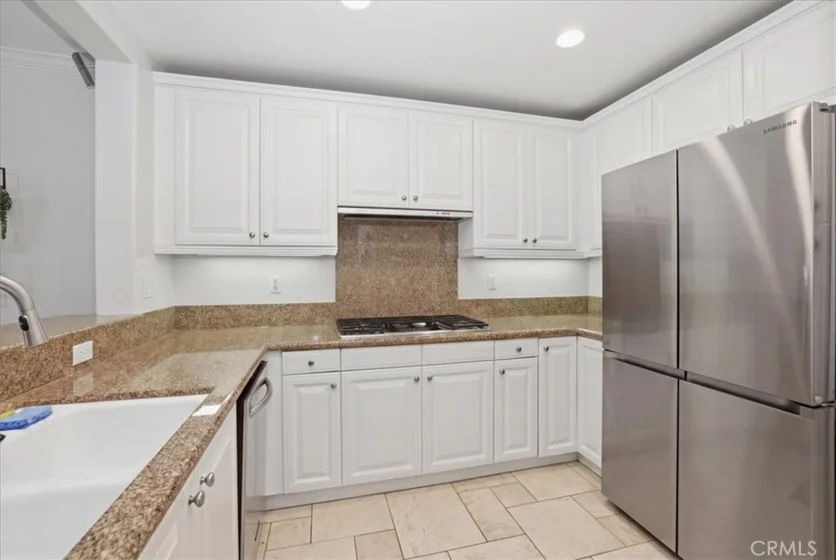 1000 E Ocean #402 photo 8