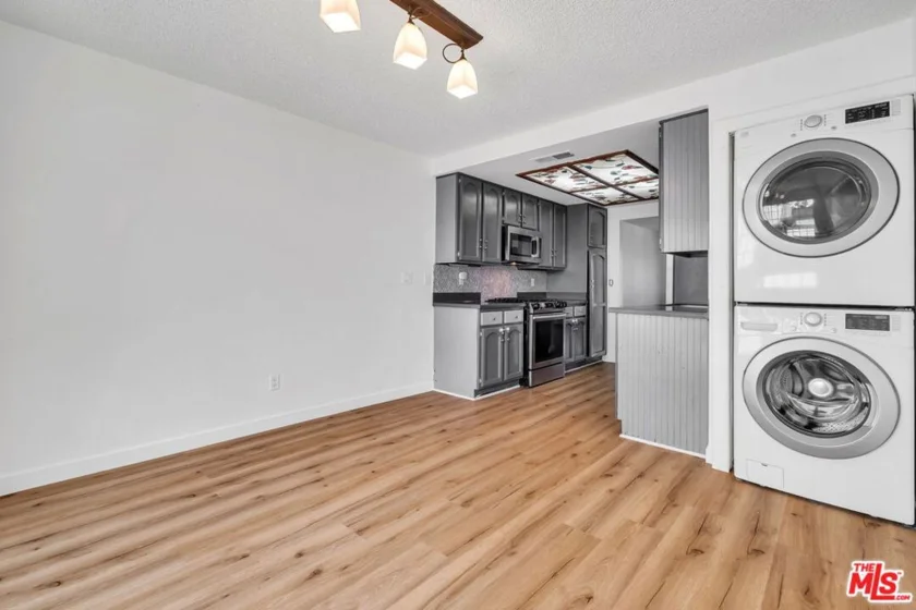351 S Monte Vista Street #7 photo 17