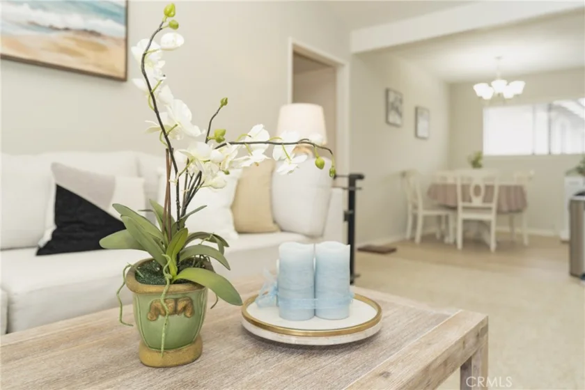 306 Streamwood photo 18
