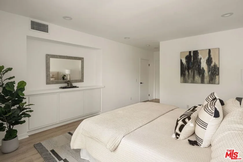 1617 S Beverly Glen Boulevard #404 photo 15