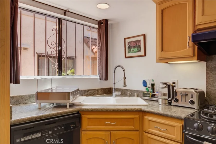 1850 Midvale Avenue #13 photo 8