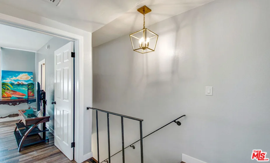 141 W Hillcrest Boulevard #2 photo 7