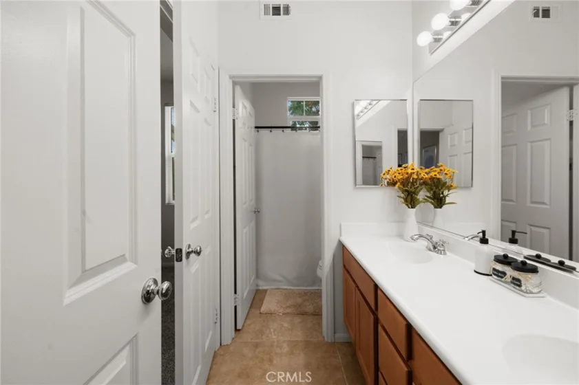 24844 Ambervalley Avenue #1 photo 14