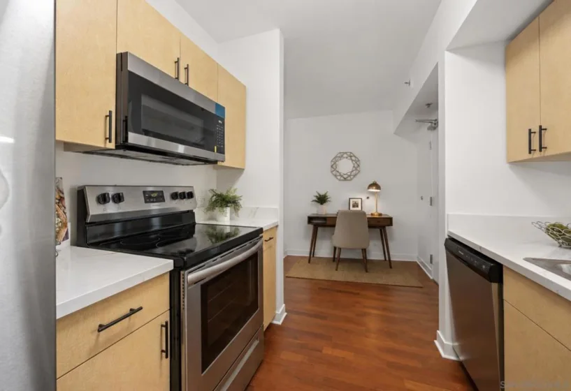 425 W Beech Street #327 photo 5