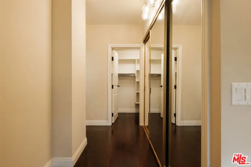 10450 Wilshire Boulevard #4J photo 21