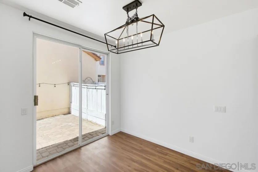 1228 La Vida Court photo 10
