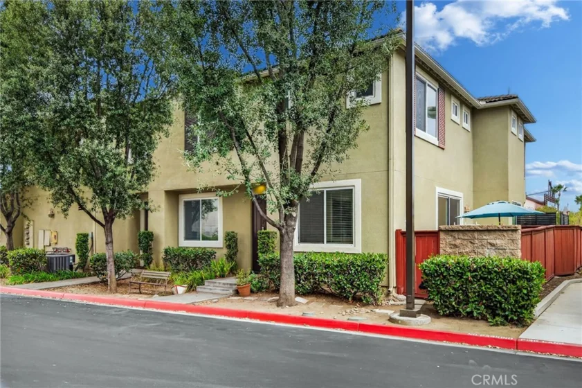 27571 Darrington Avenue #2 photo 2