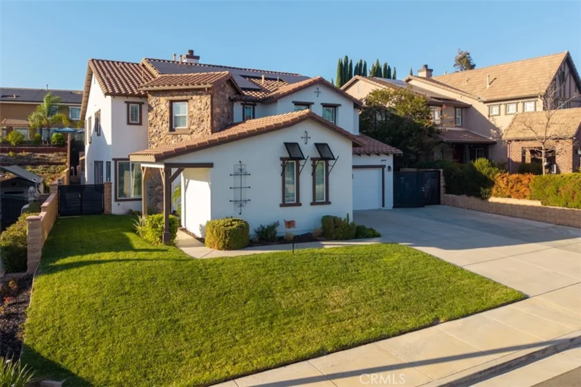 27367 Pinyon photo 3