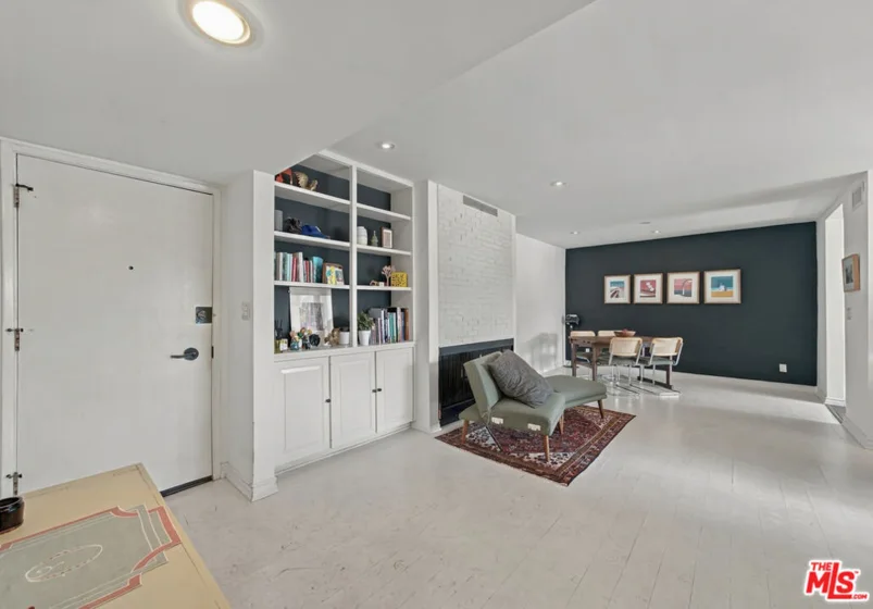 949 N Kings Road #309 photo 15