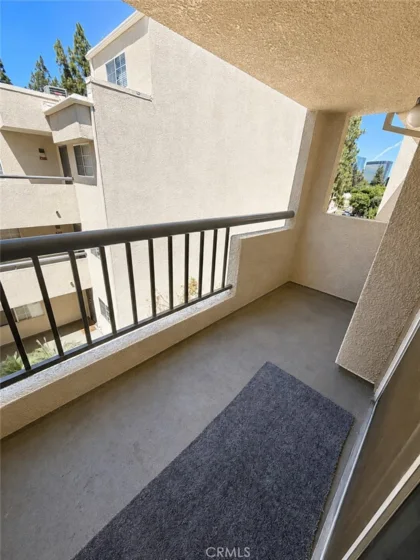 5520 Owensmouth #311 photo 22